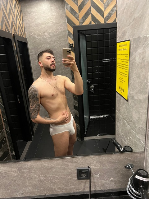 arasevent35 onlyfans leaked picture 2