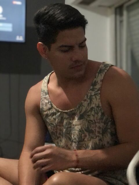 carlosgqf onlyfans leaked picture 2