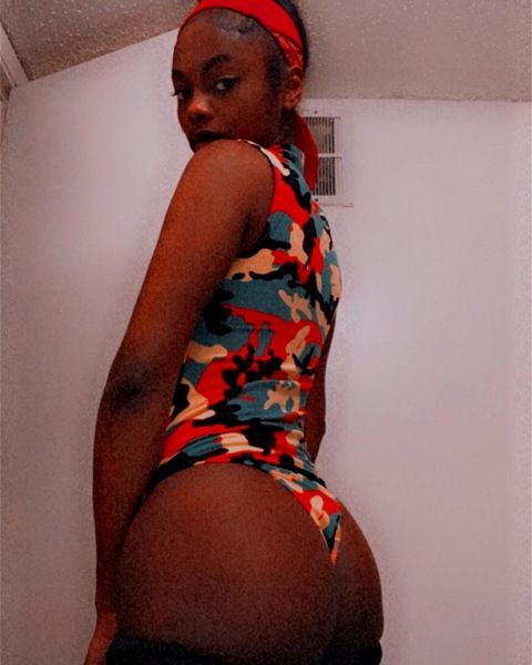 chocolatee2slimm onlyfans leaked picture 2