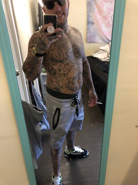 daddyslilfreaks onlyfans leaked picture 2