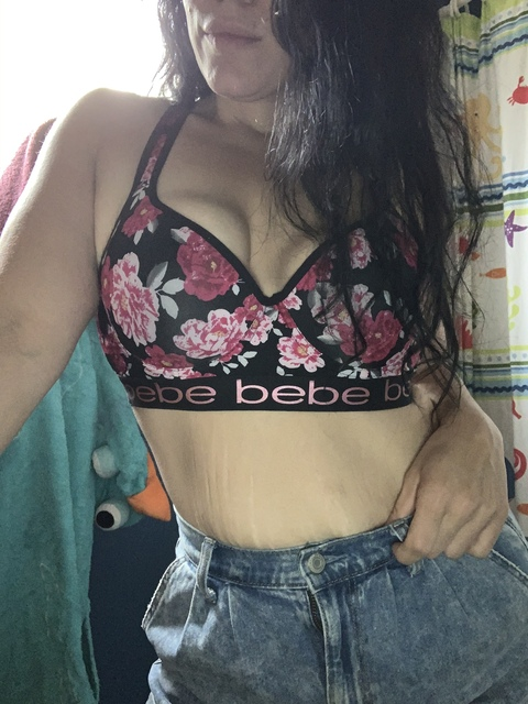 daphnemoon357 onlyfans leaked picture 2