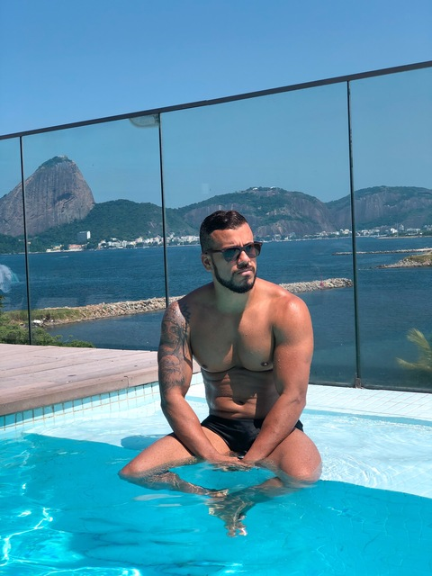 ericksmonteiro onlyfans leaked picture 2