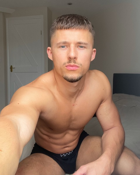 gymladchris69 onlyfans leaked picture 2