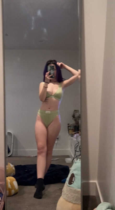 happilymeg onlyfans leaked picture 2