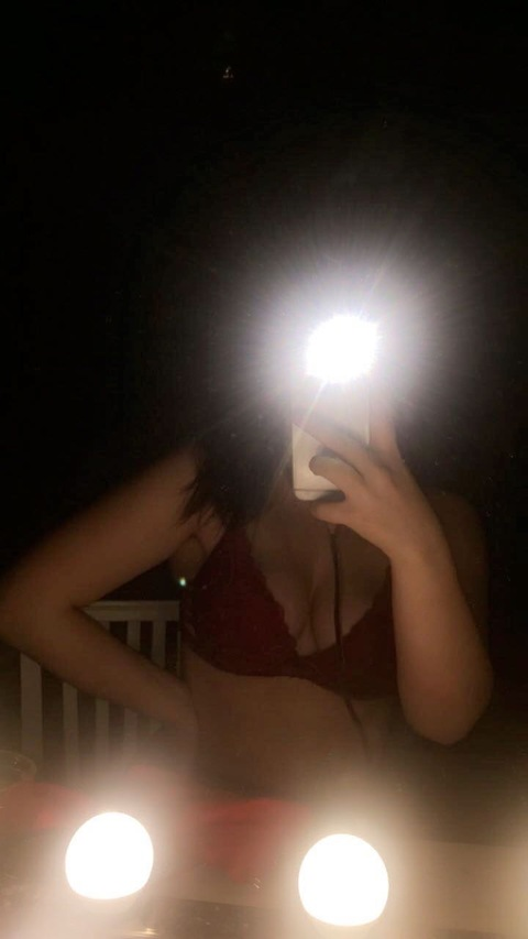 irisemmi onlyfans leaked picture 2