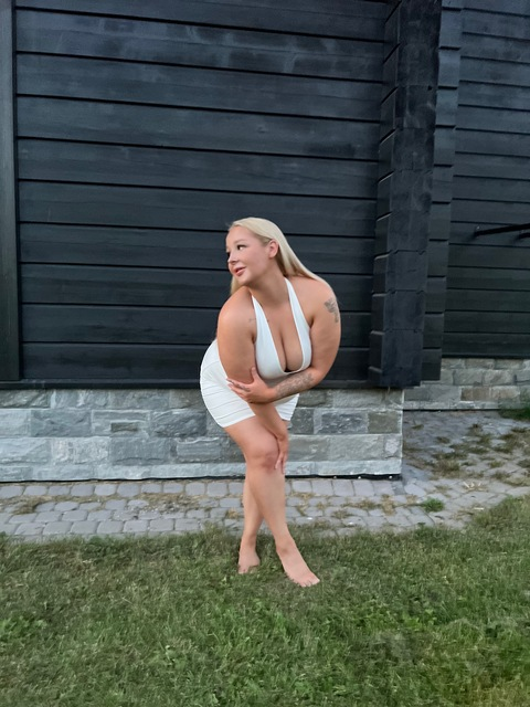 janicakristiina onlyfans leaked picture 2
