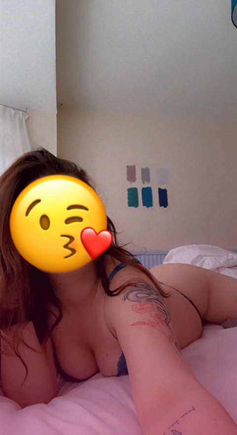 kikiboo.22 onlyfans leaked picture 2