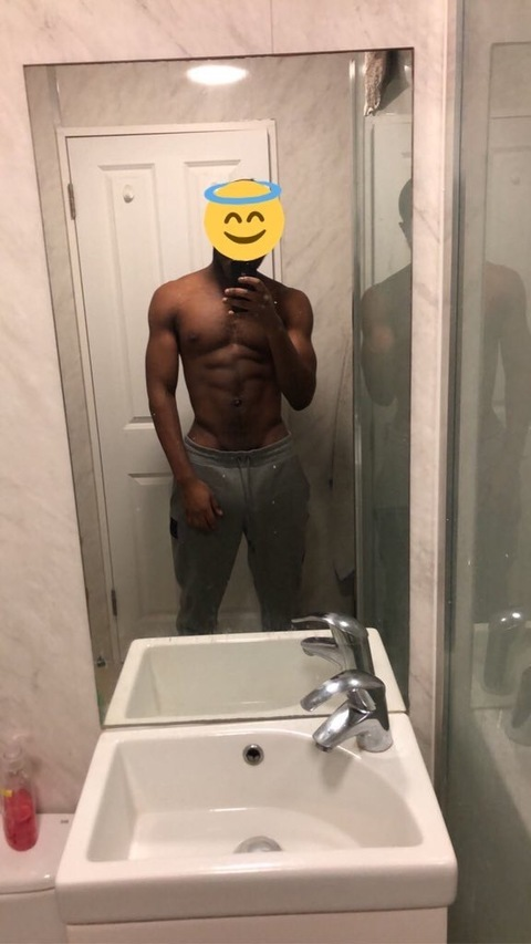 kwindu7 onlyfans leaked picture 2