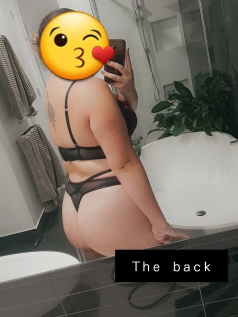 littlemissh0ney onlyfans leaked picture 2