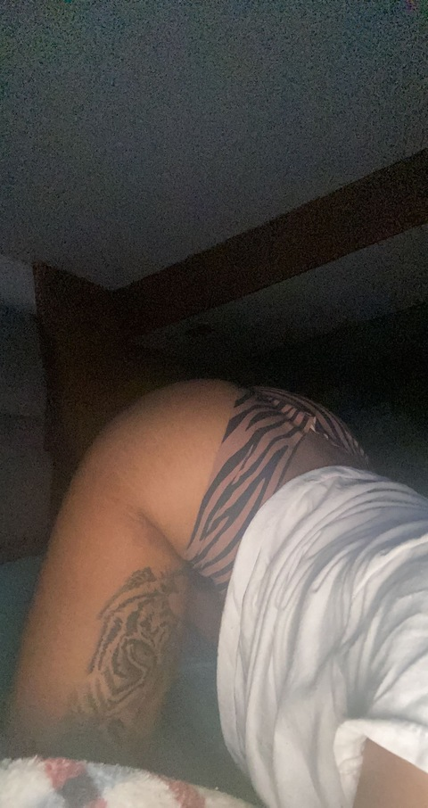 marrirenee onlyfans leaked picture 2