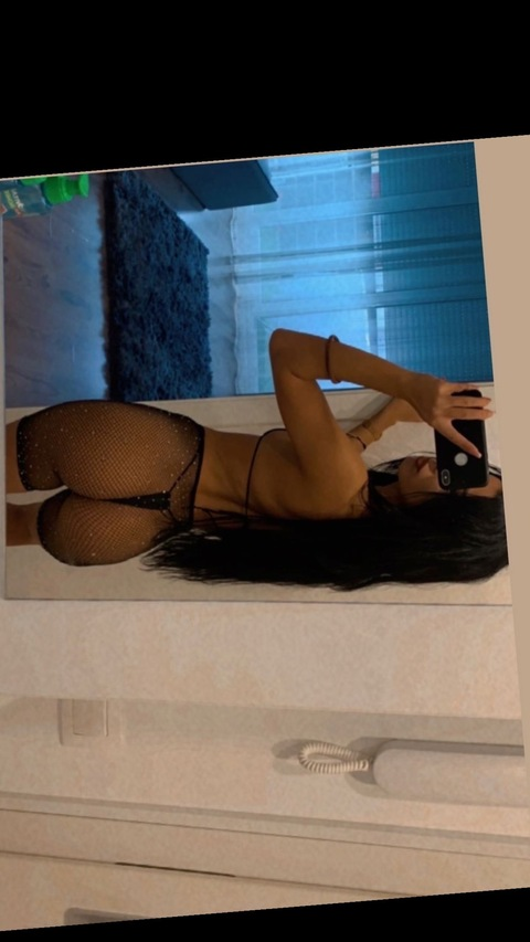 medeea-larisa onlyfans leaked picture 2