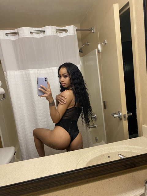 milkhoneylove onlyfans leaked picture 2