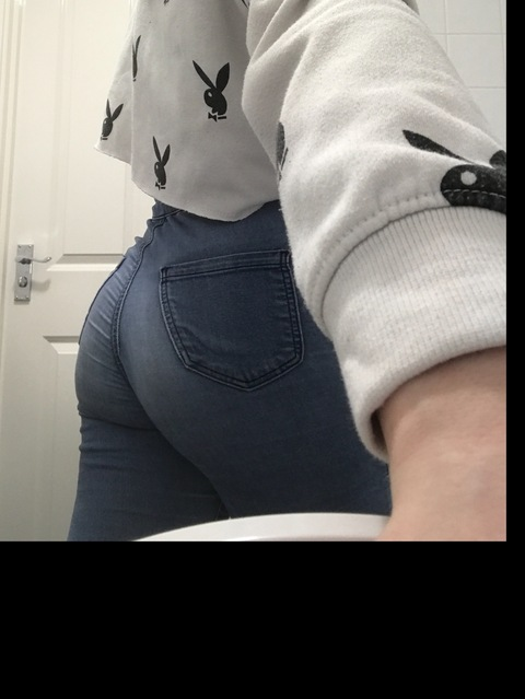 naughtyprincessxox onlyfans leaked picture 2