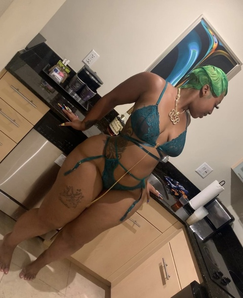 proffessa_finnessaaa onlyfans leaked picture 2