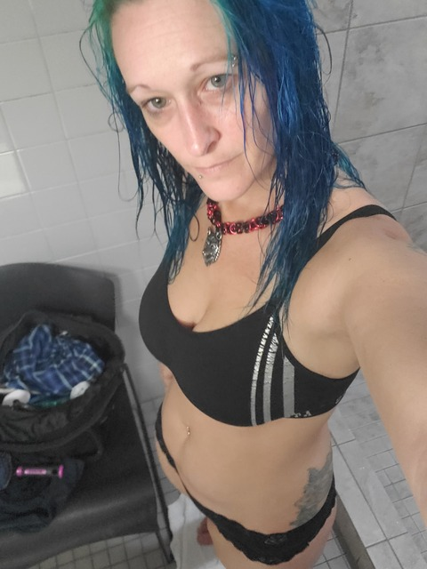 rainbow_queen.84 onlyfans leaked picture 2