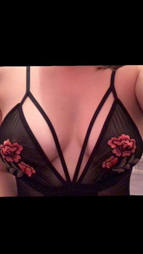 rose789 onlyfans leaked picture 2