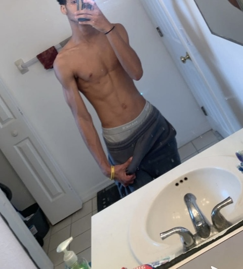 shelovetrae onlyfans leaked picture 2
