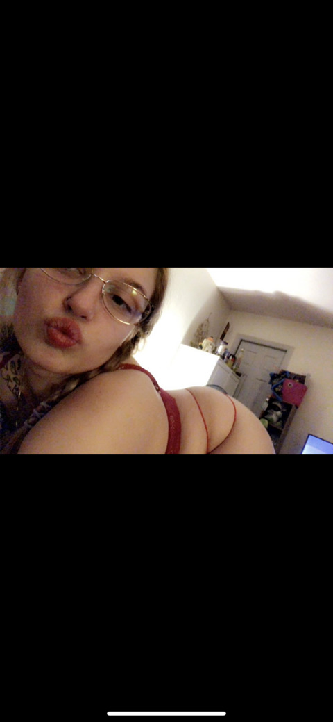 shexylilmeggy onlyfans leaked picture 2