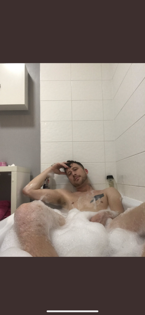 thomasengland33 onlyfans leaked picture 2