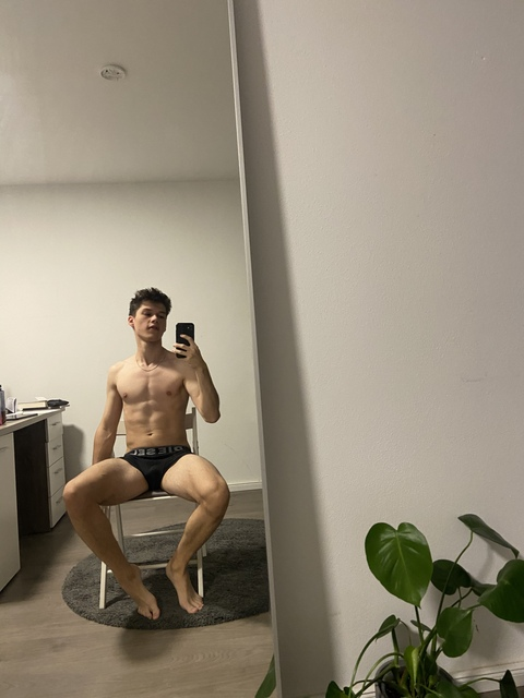 timtwinkxx onlyfans leaked picture 2