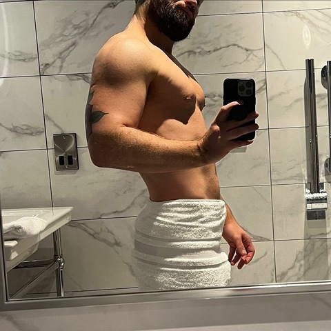 tonyliverpool86 onlyfans leaked picture 2